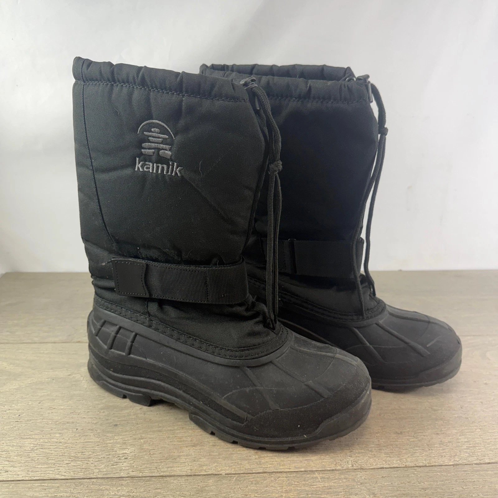 Kamik Winter Snow Boots Mens Size 10 Black Insulated Waterproof Mid Calf Outdoor
Opens in a new wind