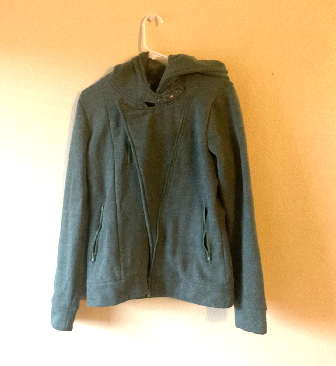 DJT thick jacket medium 77% polyester/23% cotton. CL-77