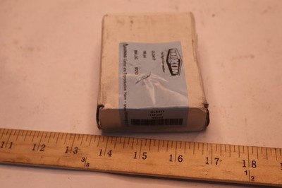 Dixon Liquid Filled Gauge Stainless Case 2-1/2'' Face x 1/4'' Lower Mount 0-160psi
