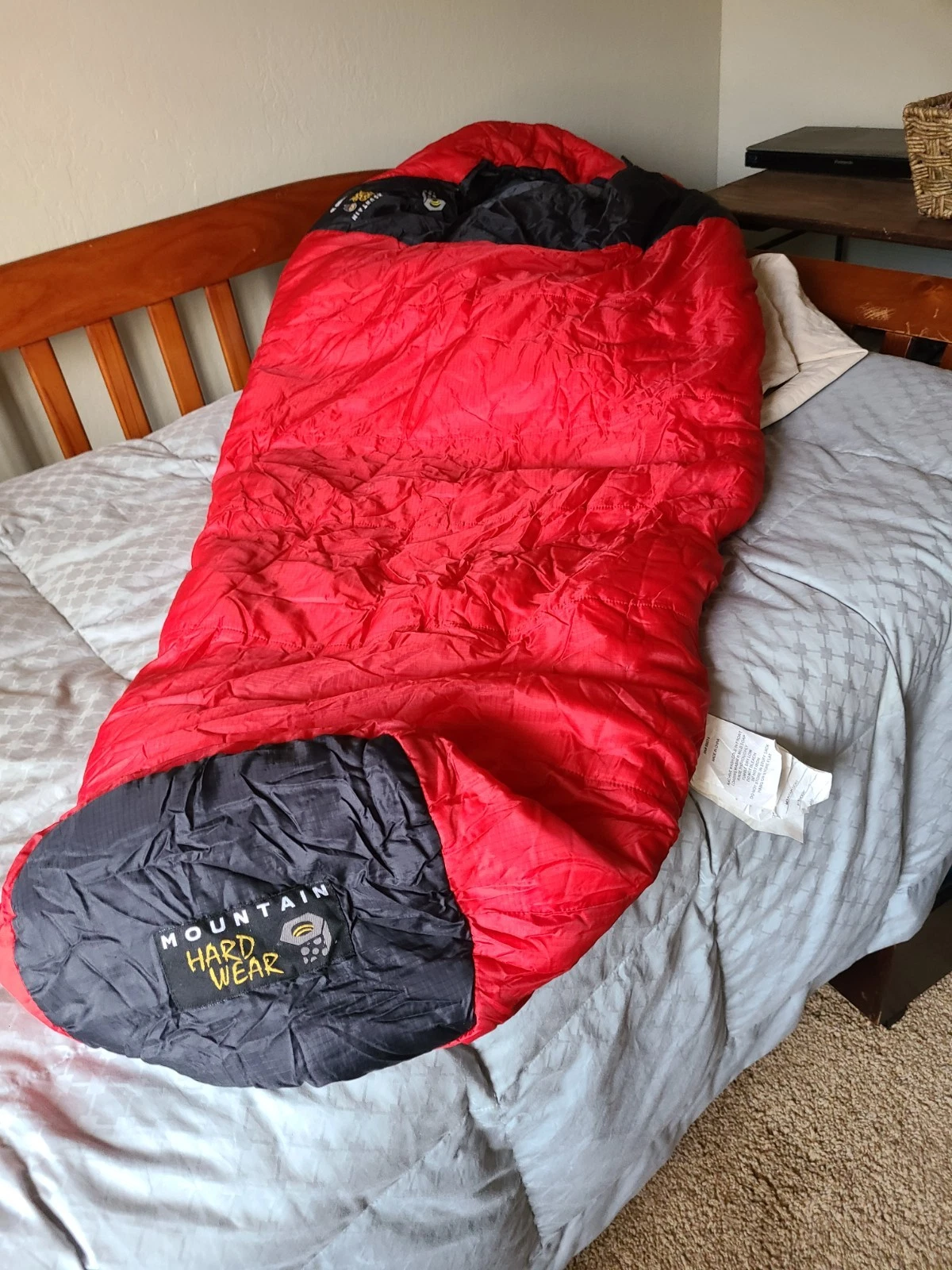 Mountain Hardwear Mountain Goat 30 Degree Sleeping Bag Camping 61 x 54 x 35
Opens in a new window or