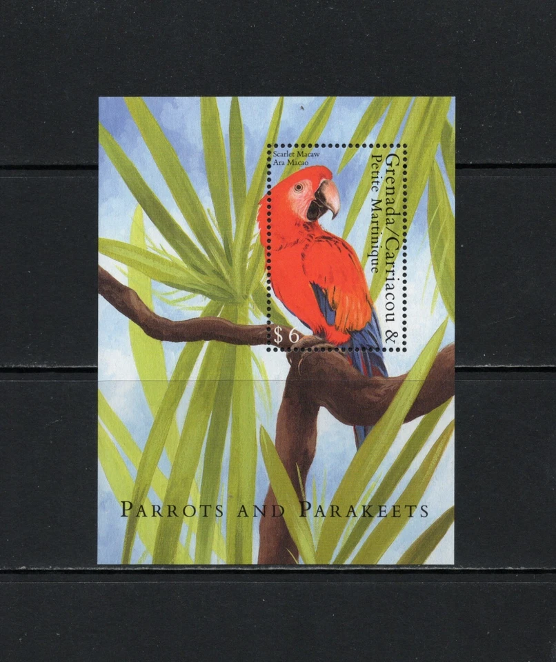 T2074 Grenada Grenadines 2000 Oiseaux Perroquets Ara Rouge SHEET MNH - Photo 1/1