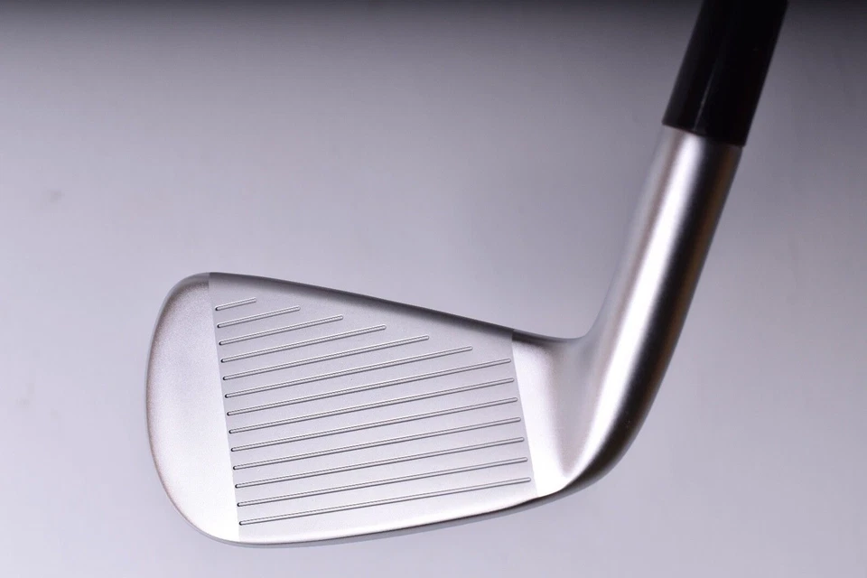 NEW 2021 TAYLORMADE P790 4 IRON GOLF CLUB RH CHOOSE SHAFT STEEL GRAPHITE - Image 3 of 4