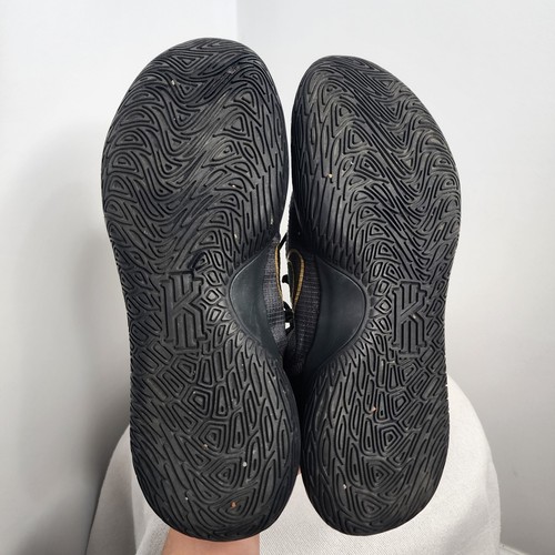 Nike Kyrie Flytrap 4 schwarz metallic Schuhe Größe 8 - Bild 6 von 8
