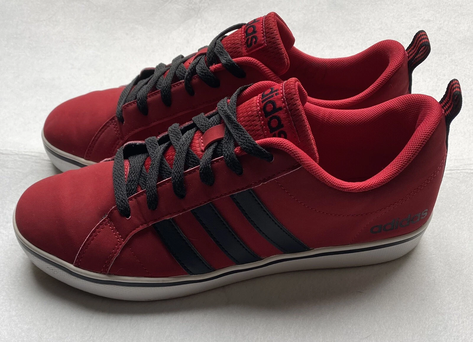 Scarpe da ginnastica Adidas uomo rosse con righe nere UK 8 5