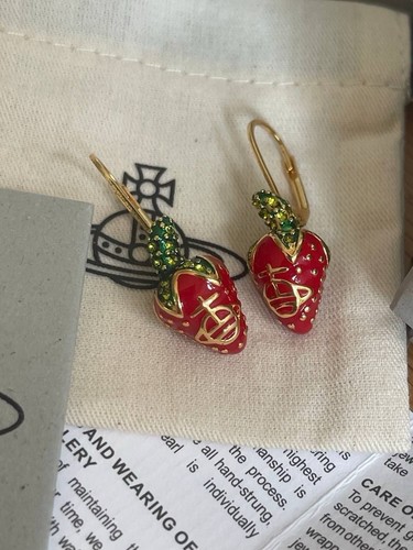 Vivienne Westwood Strawberry earrings / Original Gift Box - Picture 4 of 6