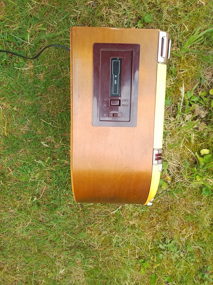 Jukebox Retro Radio / Kassette /Mini Vintage Beleuchtung funktioniert  einwandfr - Bild 3 von 4