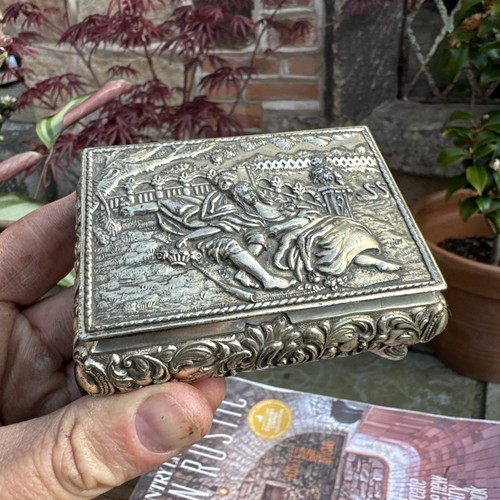 Vintage Metal Trinket Box Silver Tone Pill Box Storage Key Box Four Legs & Lid