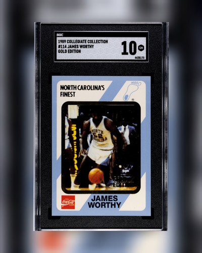 James Worthy [Gold] #114 1989 Collegiate Collection North Carolina card