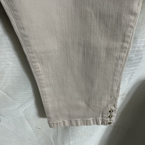 Bandolino Mandie Size 10 Capris. (SU1) - Picture 3 of 7