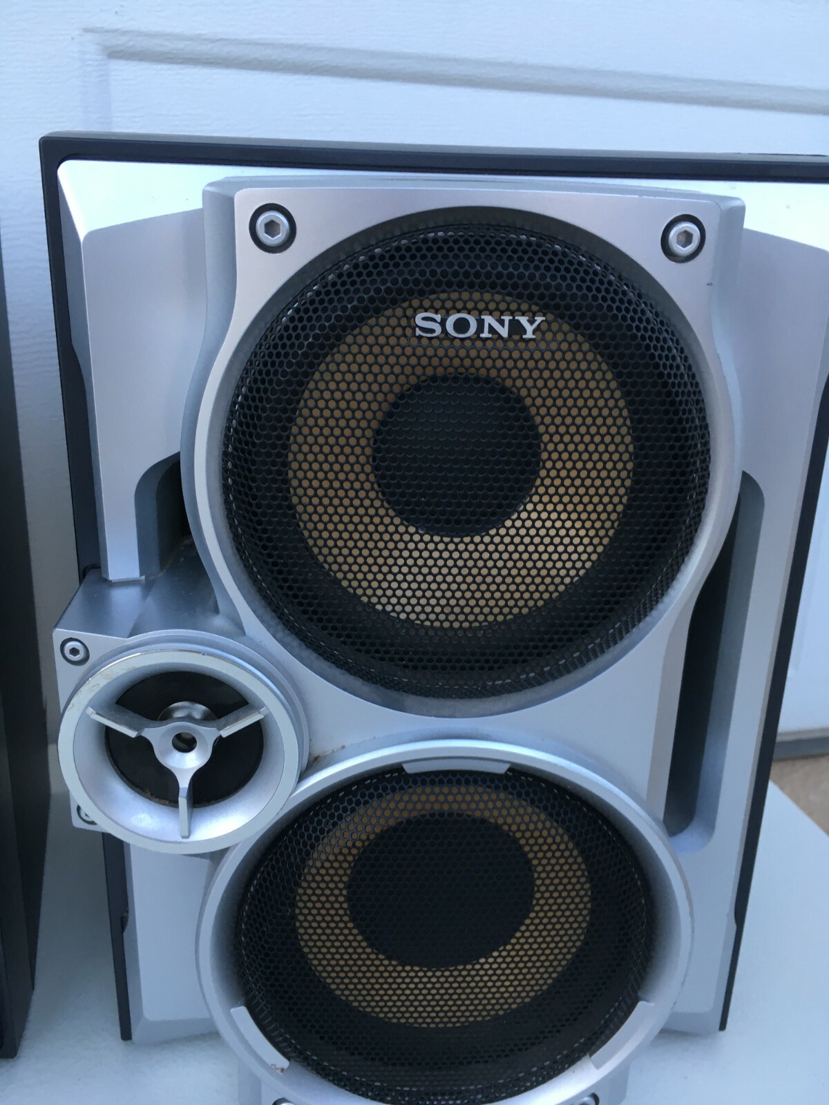 sony hybrid dual woofer