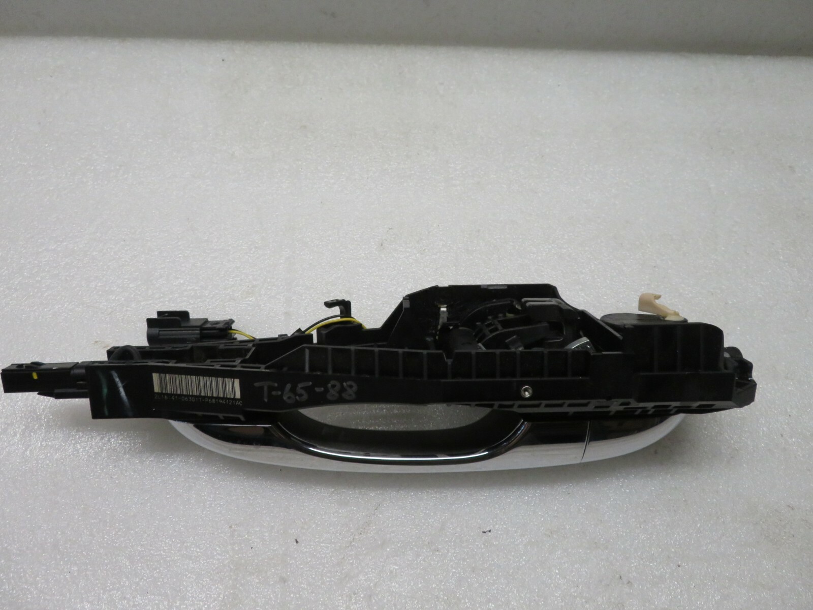 2014-2019 MASERATI GHIBLI SQ4 FRONT LEFT DRIVER SIDE DOOR HANDLE W/ BRACKET OEM