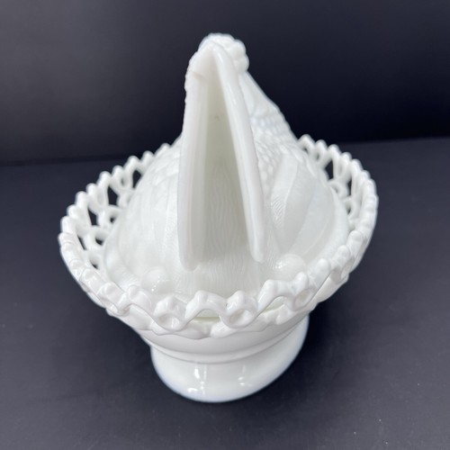Antique White Milk Glass Large Nesting Hen Chicken Covered Dish 7.5" x