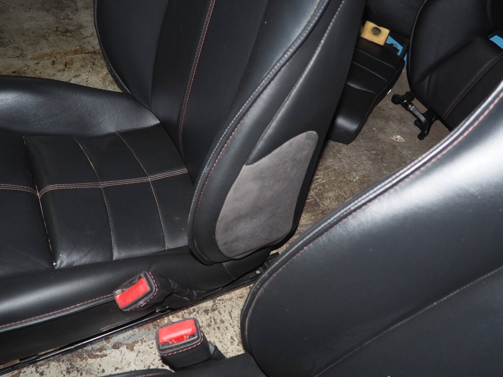 2010-2013 Aston Martin Rapide Black Leather Red Stitched Complete Seat Set OEM
