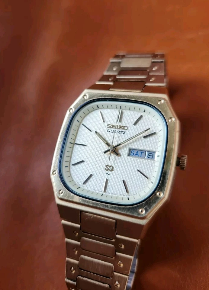 Seiko Vintage Square Watch Men Gold Tone White Dial Day Date 7123-5359 - WORKS! - Image 3 of 4