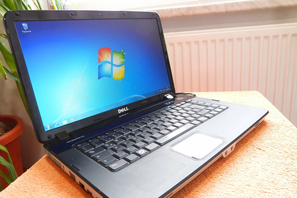 DELL Vostro 1015 l Mit Makel Tastatur Problem l 15 Zoll HD l SSD NEU l Windows 7 - Bild 3 von 4