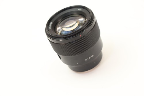 Sony SEL85F18 FE 1.8/85 Sleek Short-Telephoto Full-Frame Lens E Mount - AS IS -
