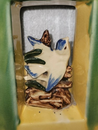 VINTAGE 1951 RARE McCOY POTTERY ARCATURE YELLOW & GREEN 9" X 6" DOUBLE BIRD VASE - Picture 2 of 12
