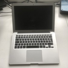Apple MacBook Air 13.3" 128GB SSD 8GB RAM Intel Core i5 1.80 GHz