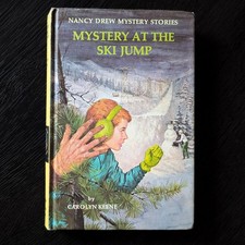 29 The Mystery at the Ski Jump Nancy Drew -1952/1968 (white-endpages)