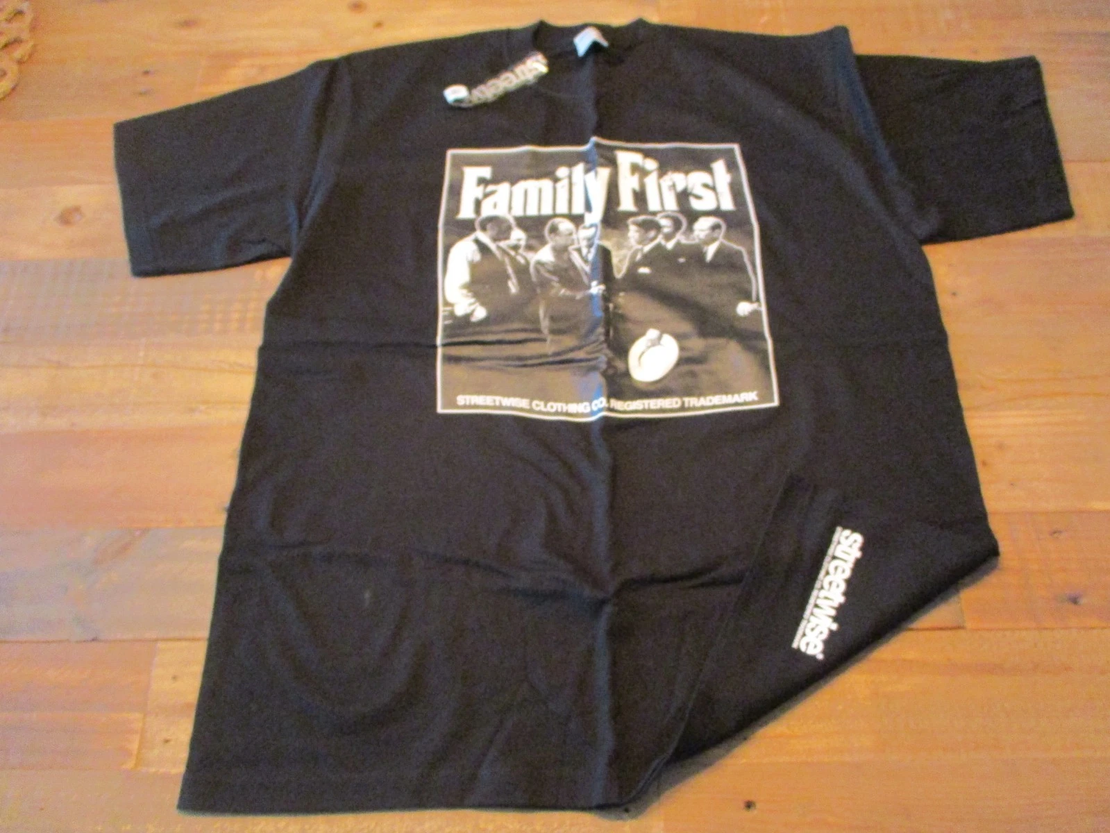 New Streetwise Clothing Family First Black Short Sleeve T-Shirt Tee XL
Opens in a new window or tab