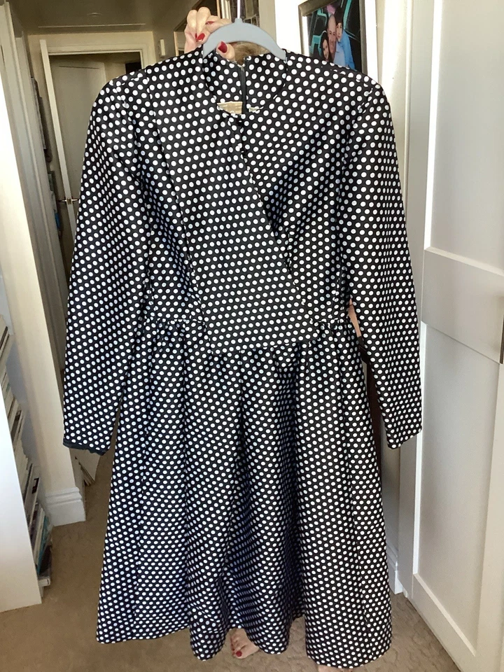 Vestido vintage Geoffrey Beene.  Lunares blancos y negros.  Talla mediana Foto 2 de 2