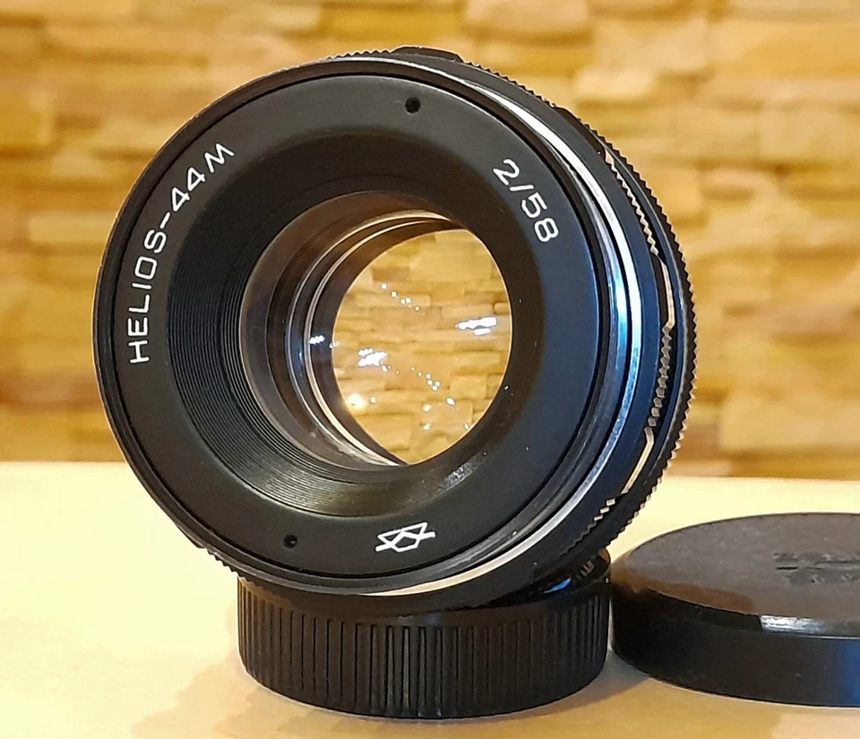 KMZ Helios 44M 58mm F/2 Petzval Modification Dreamy Swirly Bokeh M42 lens - Image 4 of 4