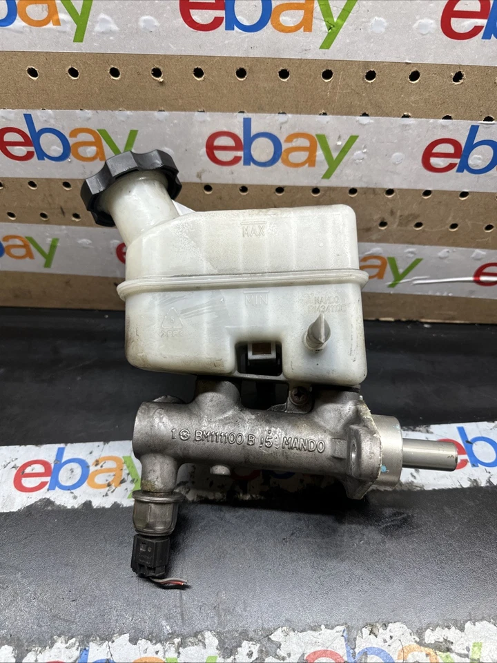 Hyundai Tucson 2006 cilindros maestros Foto 2 de 4