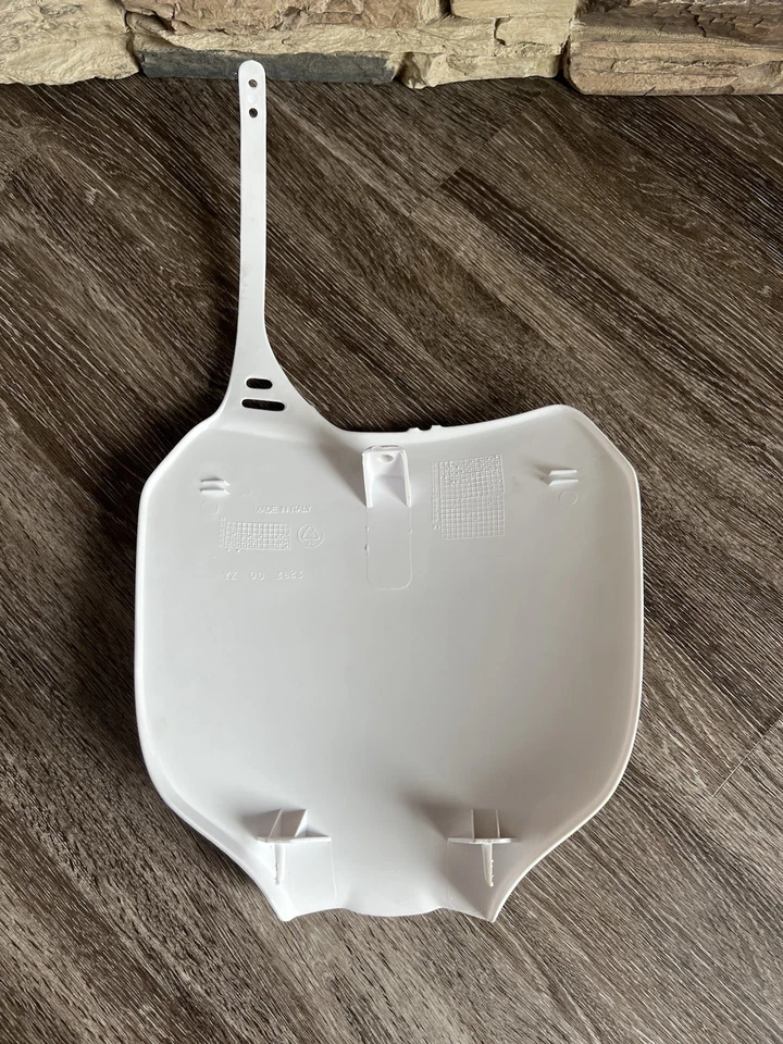 Yamaha YZ125 e YZ250 2000-2005 matrícula delantera de motocross por UFO YA03823-046 Foto 2 de 4