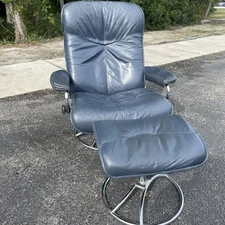 VINTAGE MID-CENTURY EKORNES STRESSLESS RECLINER + OTTOMAN ~ Chrome Blue Leather