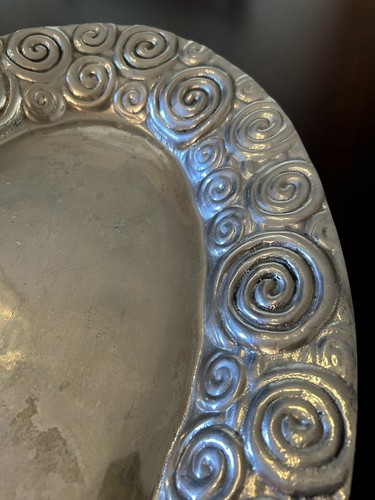 Vintage Large Oblong Pewter Platter Made in Mexico Swirl Pattern 18 1/4 x 13 1/2 - Picture 8 of 9