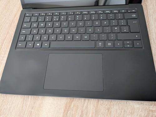 Microsoft Surface Laptop 3 13.5" (256GB, i5 10th Gen, 3.70GHz, 8gb) - Afbeelding 5 van 9