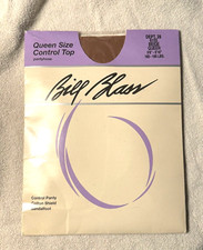 Pantyhose Hosiery Control Top Legwear Queen Size Beige  Bill Blass  Sandalfoot