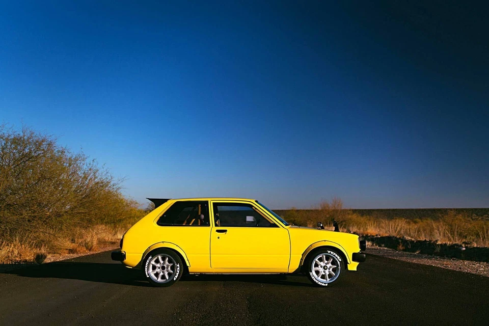 KYB 2 AMORTIGUADORES TRASEROS HP Monotubo 1.25 - 2 pulgadas rebajados TOYOTA STARLET 81 - 84 KP61 Foto 3 de 4