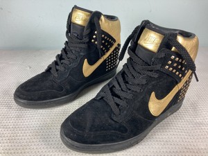 nike sky high dunks gold