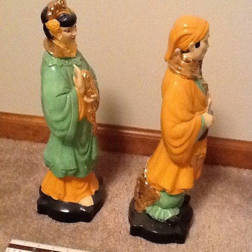 Figurines ● Lot of Two  (Set)  ●  Asian Man and Woman  ● Large● Ceramic ● PICKUP - Picture 5 of 13