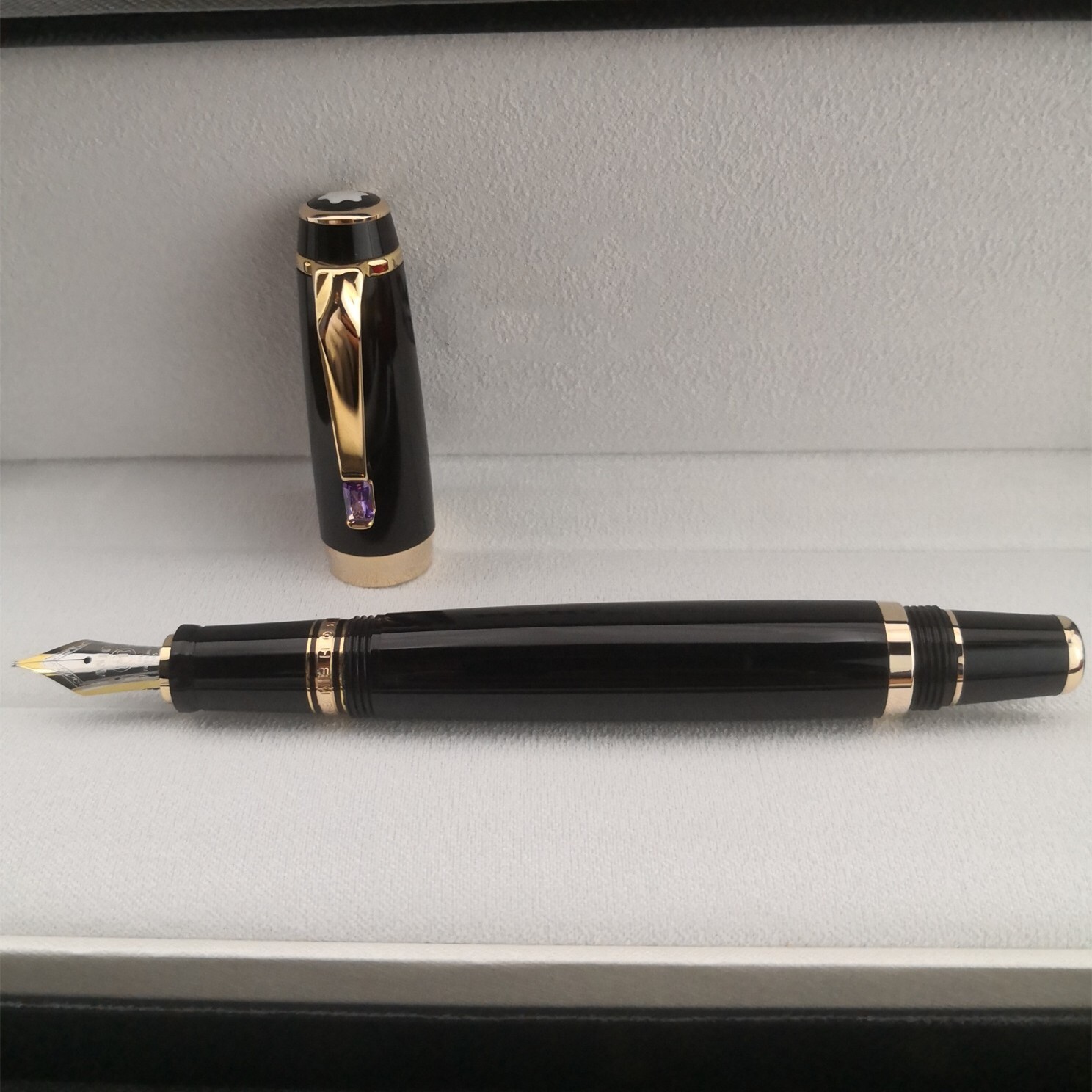 Deluxe Bohemian Resin Series Bright Black-Gold Clip M nib Fountain Pen No Box