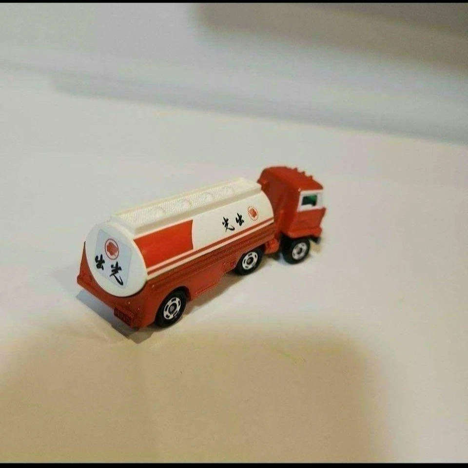 Mini coche cisterna Tomica Idemitsu rojo y blanco no a la venta edición limitada Foto 2 de 3