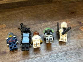 LEGO The Ninjago Movie: 70631 Garmadon's Volcano Lair SOME PIECES ARE MISSING