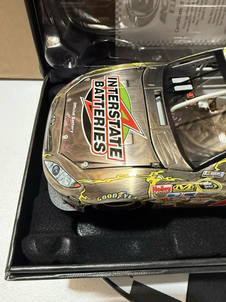 RARE* Kyle Busch BRUSHED METAL ELITE #18 Interstate Batteries 2009 1/24 Diecast - Image 3 of 4