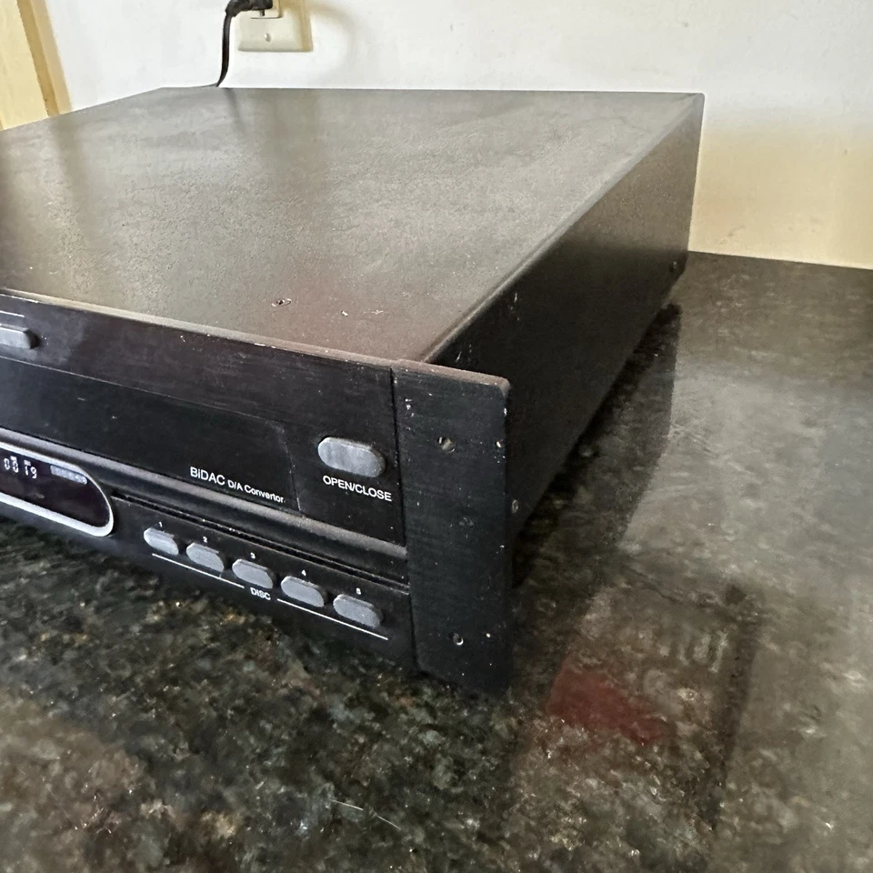 Carver MV-5 Multi Compact Disc Player Works - Image 4 of 4