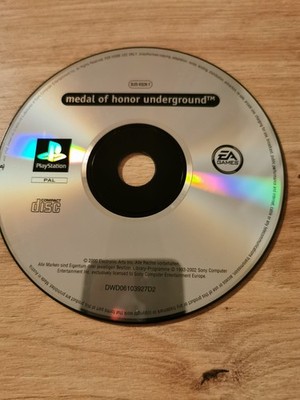 Madal Of Honor Underground Platinum (PS1)