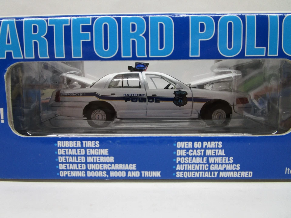Gearbox 2000 Ford Crown Victoria Diecast 1:43 Scale Minnesota State Patrol - Image 4 of 4
