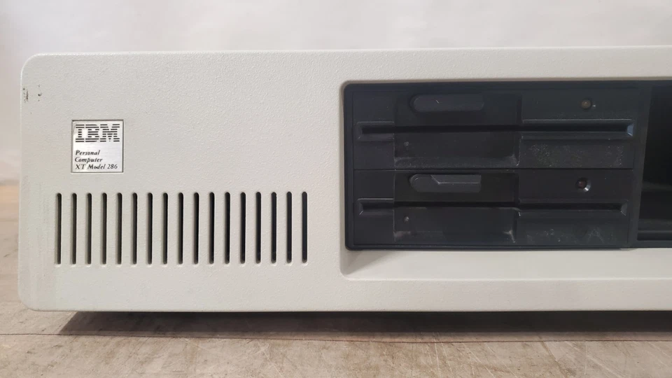 Personal computer vintage IBM XT 286 PC 5162 con schede! - No HDD - Si accende - Immagine 2 di 4