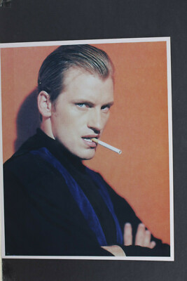 does denis leary still smoke cigarettes Leary: The Upside of Anger Dennis Leary Actor Cigarette Headshot