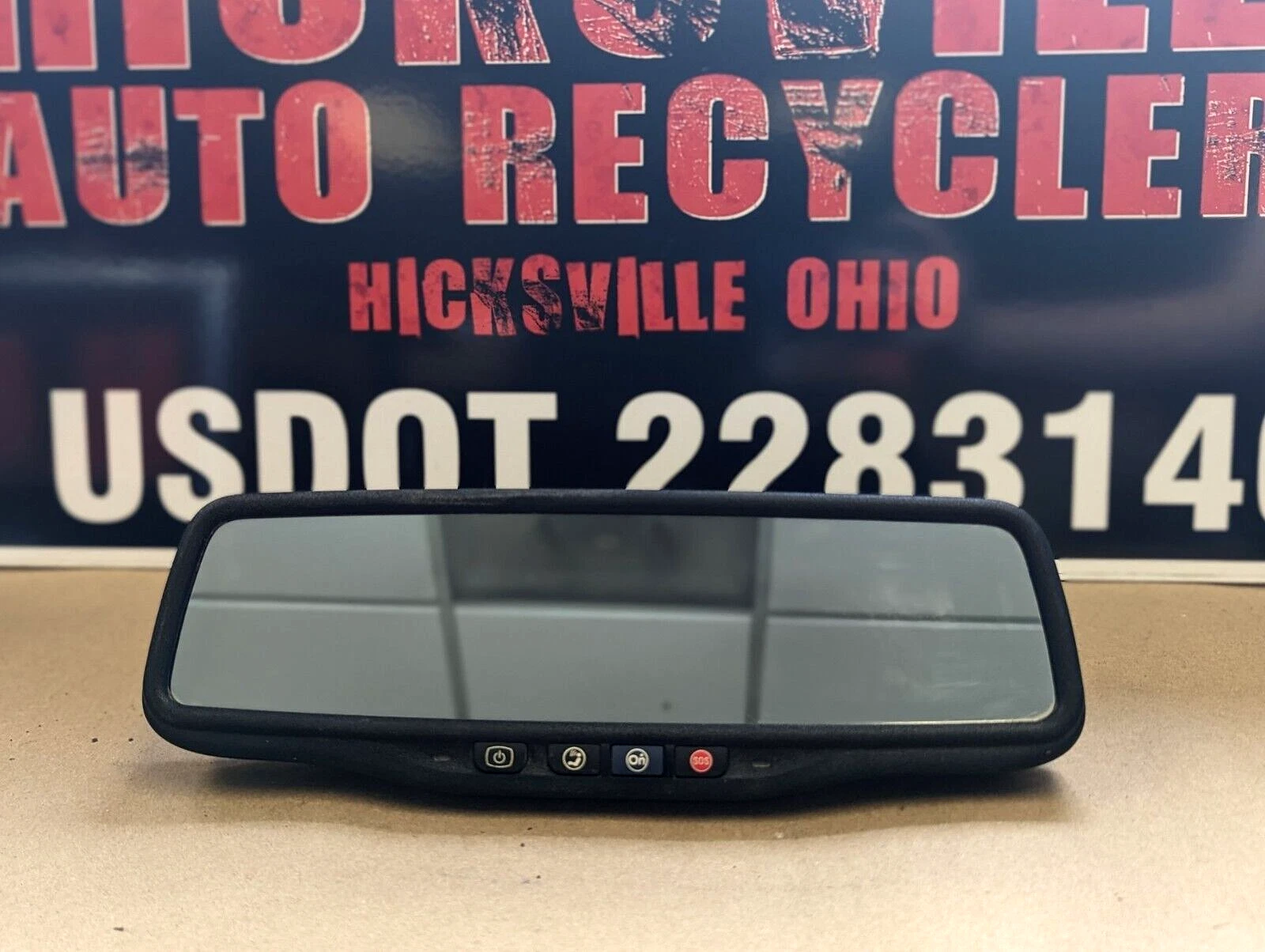 2008-2014 Chevy Silverado GMC Sierra 2500 3500 Rearview Mirror 22915244 OEM Used
Opens in a new wind