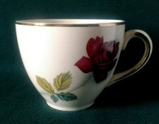 ALFRED MEAKIN REALM ROSE TEACUP IRONSTONE TEA CUP IN WHITE AND GOLD PINK ROSES