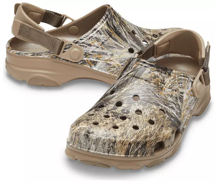 Crocs Unisex-Adult Classic Mossy Oak Clogs Clog : : Clothing, Shoes ...