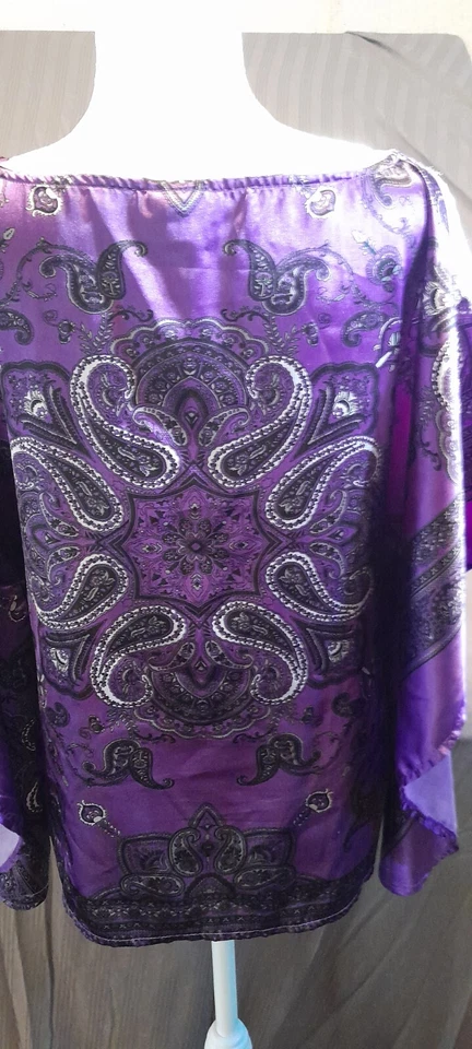 Womens Feathers Purple Paisley With Holes For Belt Belt Is Missing Size Medium - Image 4 of 4