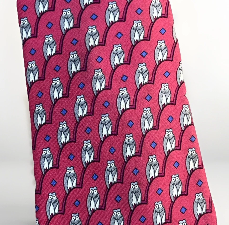 Corbata de seda vintage HERMES rojo estampado búhos 7167 FA hecha en Francia **Leer Foto 2 de 4