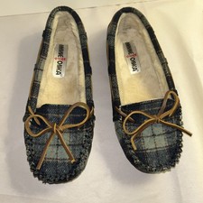 Minnetonka Moccasin Women s Size 6 Blue Plaid